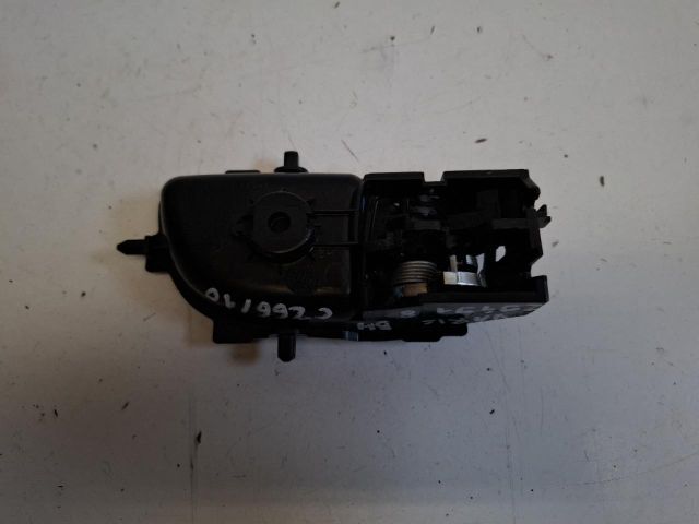 bontott TOYOTA YARIS Bal hátsó Belső Kilincs