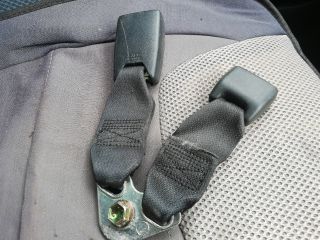 bontott TOYOTA YARIS Bal hátsó Biztonsági Öv Csat