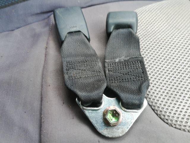 bontott TOYOTA YARIS Bal hátsó Biztonsági Öv Csat