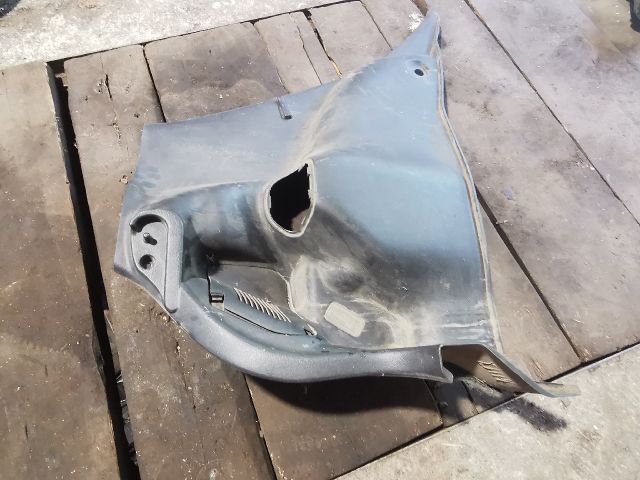 bontott TOYOTA YARIS Bal hátsó Csomagtér Burkolat (Műanyag)