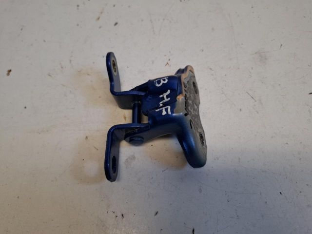 bontott TOYOTA YARIS Bal hátsó Felső Zsanér