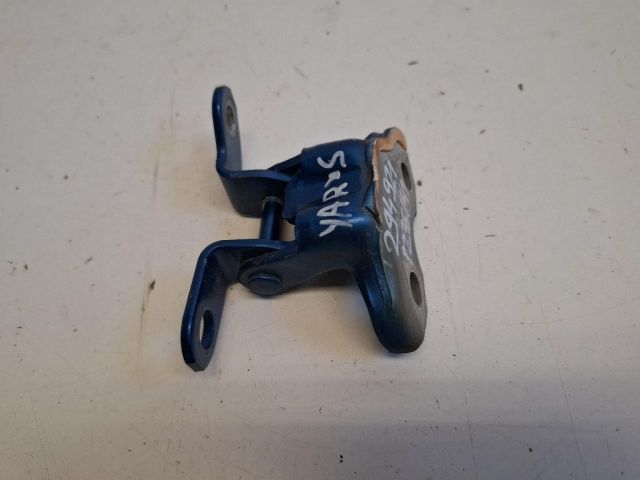 bontott TOYOTA YARIS Bal hátsó Felső Zsanér