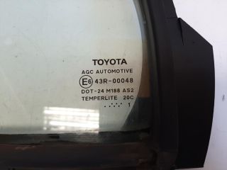 bontott TOYOTA YARIS Bal hátsó Fixüveg (Ajtóban)