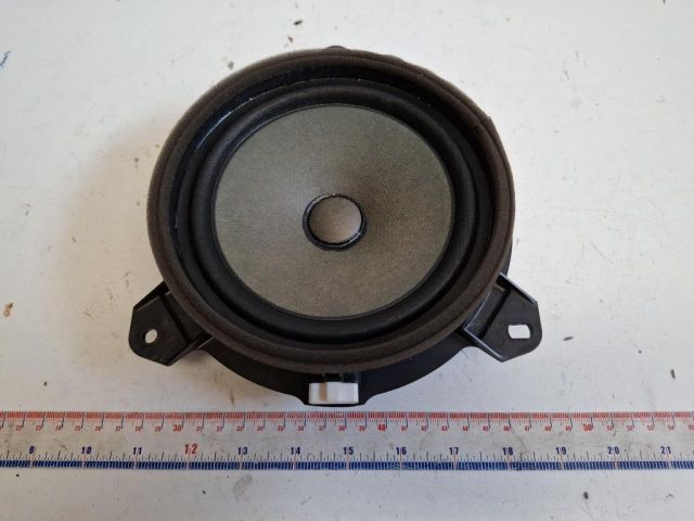 bontott TOYOTA YARIS Bal hátsó Hangszóró