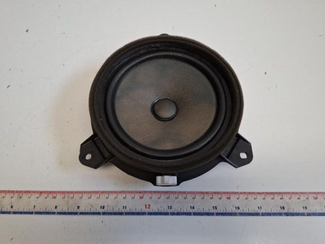 bontott TOYOTA YARIS Bal hátsó Hangszóró