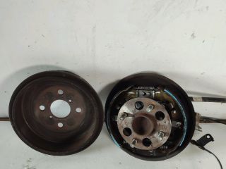 bontott TOYOTA YARIS Bal hátsó Kerékagy