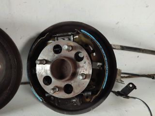 bontott TOYOTA YARIS Bal hátsó Kerékagy