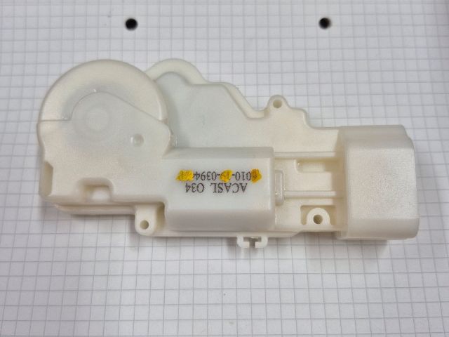 bontott TOYOTA YARIS Bal hátsó Központizár Motor