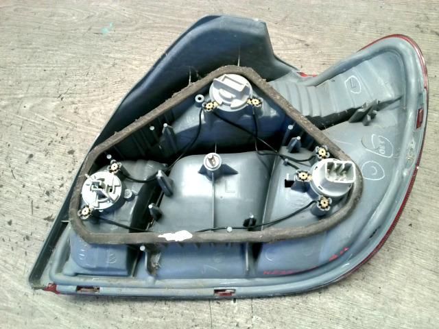 bontott TOYOTA YARIS Bal Hátsó Lámpa