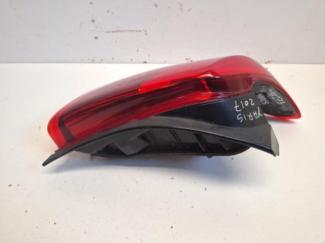 bontott TOYOTA YARIS Bal Hátsó Lámpa