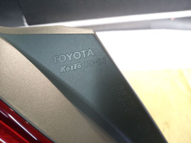 bontott TOYOTA YARIS Bal Hátsó Lámpa