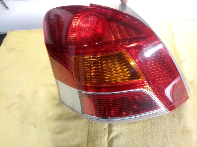 bontott TOYOTA YARIS Bal Hátsó Lámpa