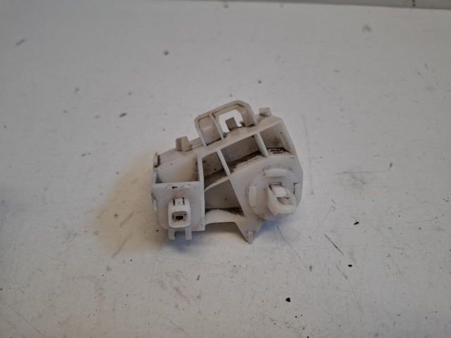 bontott TOYOTA YARIS Bal hátsó Lökhárító Tartó (Műanyag)