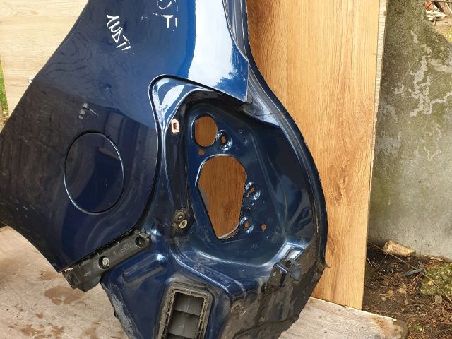 bontott TOYOTA YARIS Bal hátsó Negyed Karosszéria Csomag