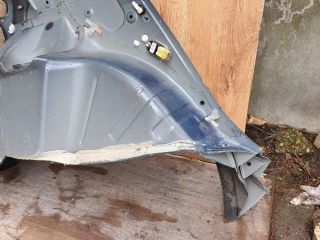 bontott TOYOTA YARIS Bal hátsó Negyed Karosszéria Csomag