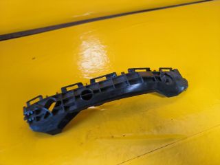 bontott TOYOTA YARIS Bal hátsó Oldal Lökhárító Tartó (Műanyag)