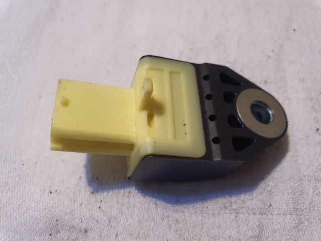 bontott TOYOTA YARIS Bal hátsó Oldal Ütközés Érzékelő