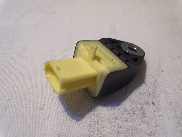 bontott TOYOTA YARIS Bal hátsó Oldal Ütközés Érzékelő