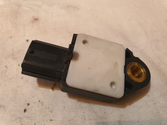 bontott TOYOTA YARIS Bal hátsó Oldal Ütközés Érzékelő