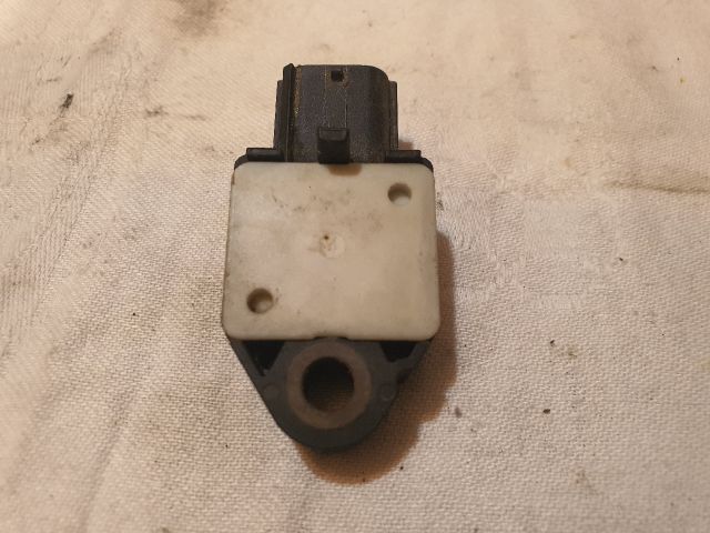 bontott TOYOTA YARIS Bal hátsó Oldal Ütközés Érzékelő