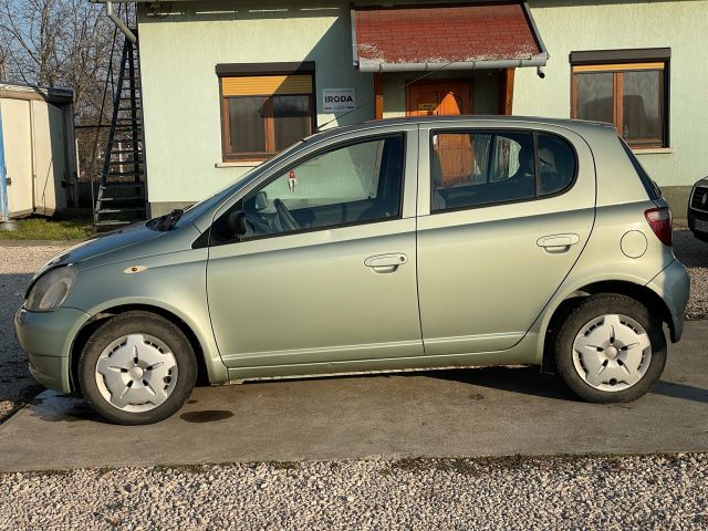 bontott TOYOTA YARIS Bal hátsó Sárvédő