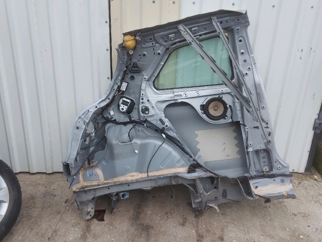 bontott TOYOTA YARIS Bal hátsó Sárvédő