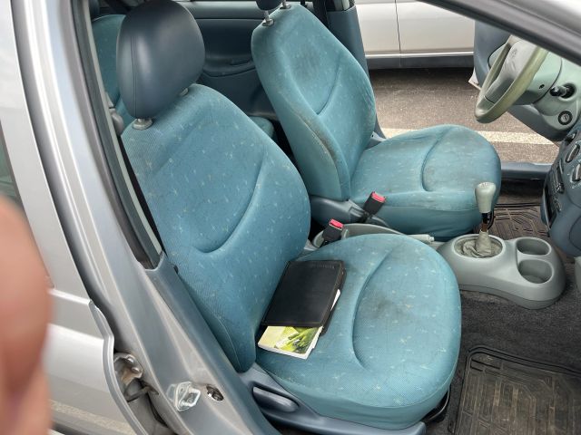 bontott TOYOTA YARIS Bal hátsó Zsanér