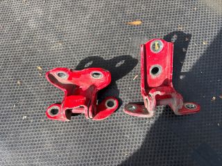 bontott TOYOTA YARIS Bal hátsó Zsanér