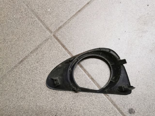 bontott TOYOTA YARIS Bal Ködfényszóró Lámpakeret