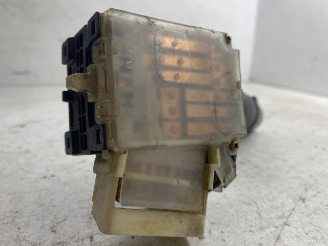 bontott TOYOTA YARIS Bal Kormánykapcsoló Irányjelző