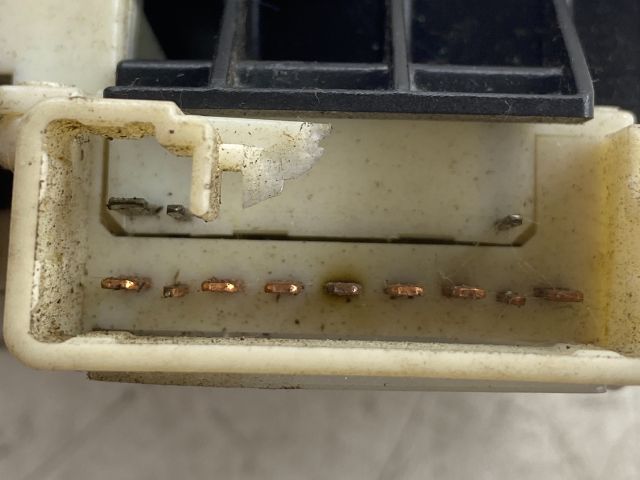 bontott TOYOTA YARIS Bal Kormánykapcsoló Irányjelző