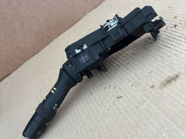 bontott TOYOTA YARIS Bal Kormánykapcsoló Irányjelző