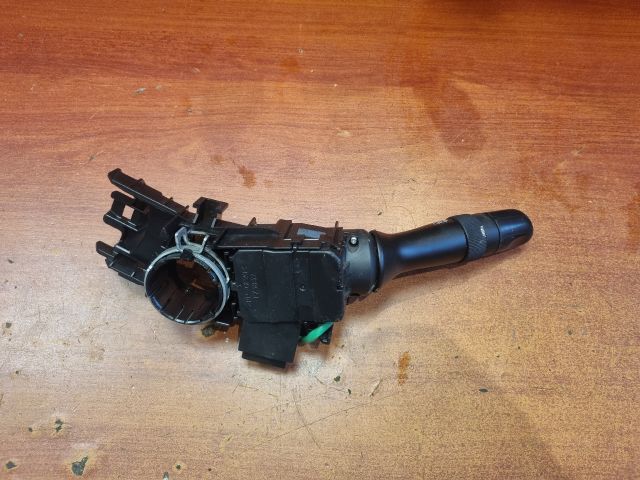 bontott TOYOTA YARIS Bal Kormánykapcsoló Irányjelző