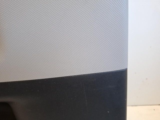 bontott TOYOTA YARIS Bal Oldalkárpit (2-3 ajtóshoz hátra)