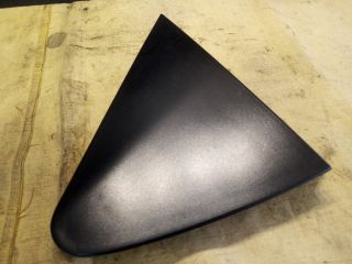 bontott TOYOTA YARIS Bal Sárvédő Csavar Burkolat