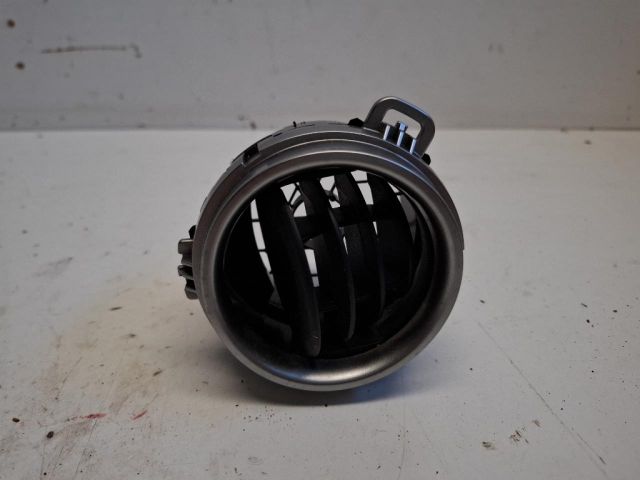 bontott TOYOTA YARIS Bal Szellőző