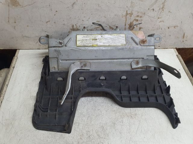 bontott TOYOTA YARIS Bal Térdlégzsák