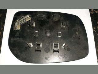 bontott TOYOTA YARIS Bal Tükörlap