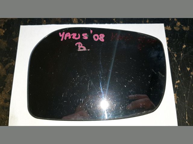 bontott TOYOTA YARIS Bal Tükörlap
