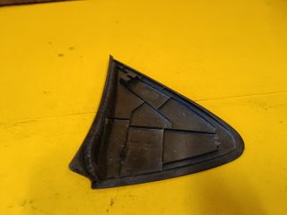 bontott TOYOTA YARIS Bal Visszapillantó Tükör Előtti Burkolat