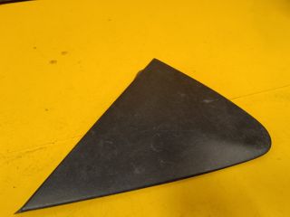 bontott TOYOTA YARIS Bal Visszapillantó Tükör Előtti Burkolat