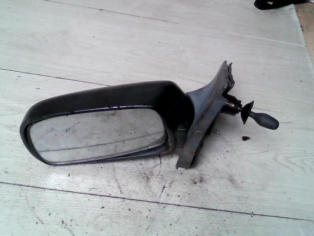 bontott TOYOTA YARIS Bal Visszapillantó Tükör (Mechanikus)