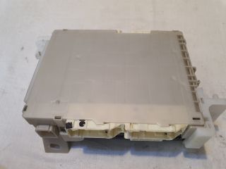 bontott TOYOTA YARIS Biztosítéktábla Utastér