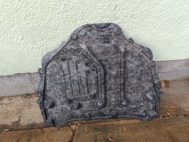 bontott TOYOTA YARIS CROSS Alsó Motorburkolat