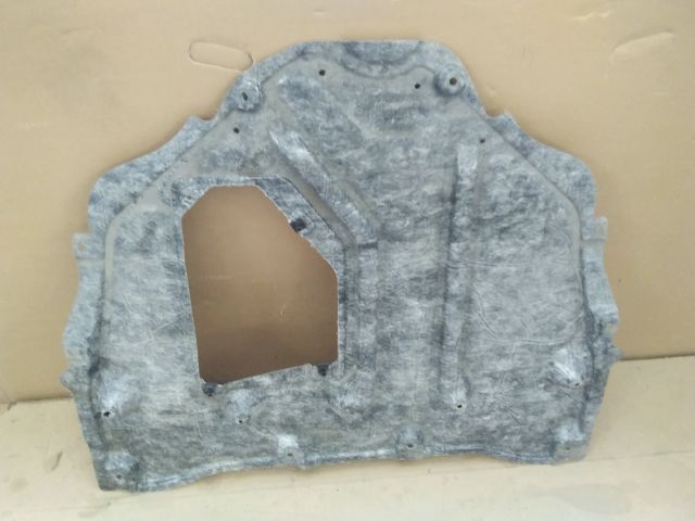 bontott TOYOTA YARIS CROSS Alsó Motorburkolat