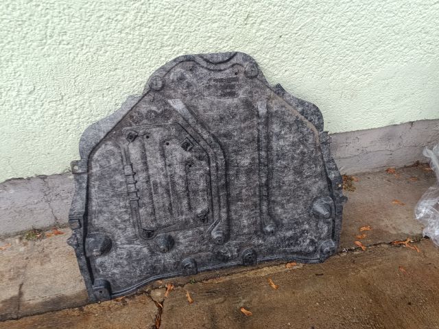 bontott TOYOTA YARIS CROSS Alsó Motorburkolat