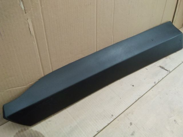 bontott TOYOTA YARIS CROSS Bal első Ajtó Díszléc