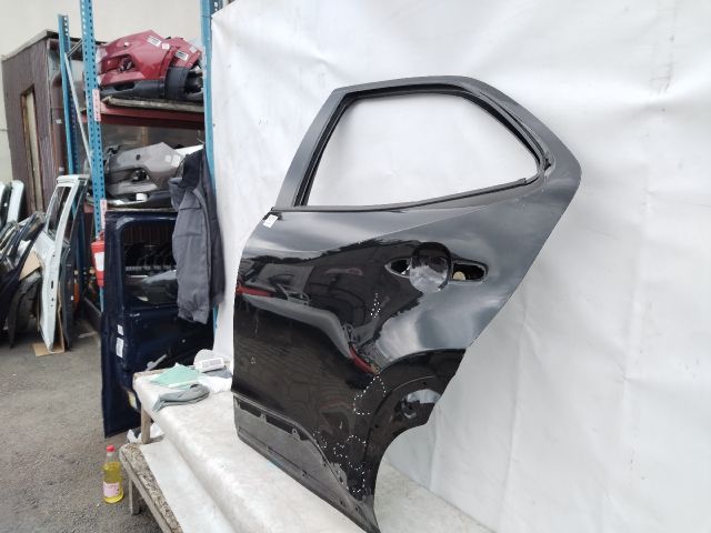 bontott TOYOTA YARIS CROSS Bal hátsó Ajtó (Üres lemez)