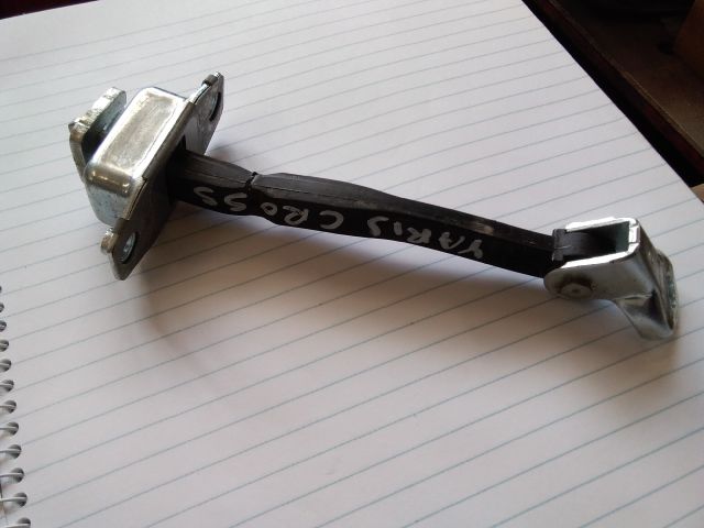 bontott TOYOTA YARIS CROSS Bal hátsó Ajtóhatároló