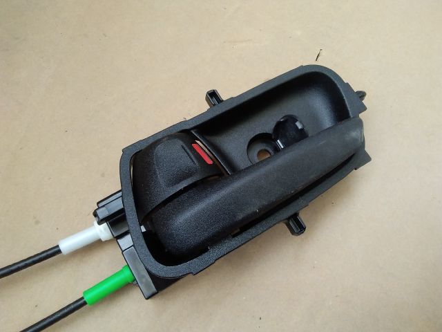 bontott TOYOTA YARIS CROSS Bal hátsó Belső Kilincs